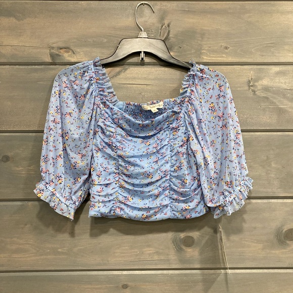 Rewind Tops - Pretty Light Blue Floral Cropped Top